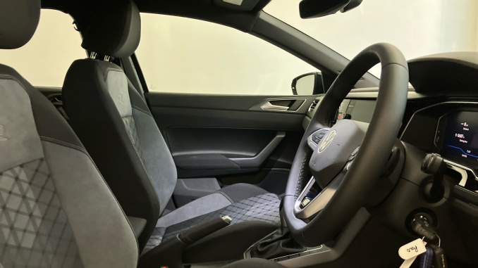 Volkswagen Polo 1.0 TSI 115 Black Edition 5dr DSG Petrol Hatchback - Image 15